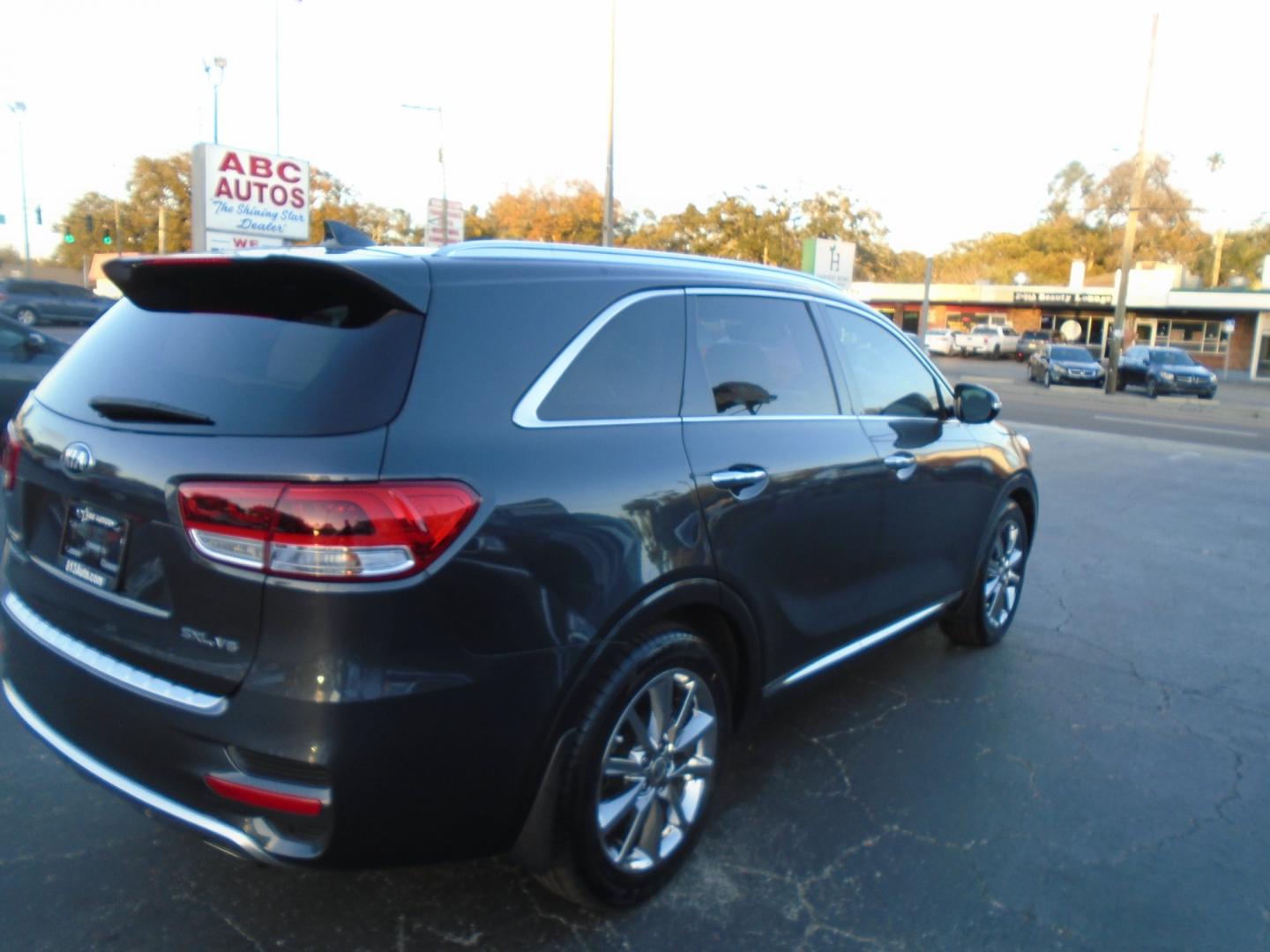 2017 Kia Sorento (5XYPK4A54HG) , located at 6112 N Florida Avenue, Tampa, FL, 33604, (888) 521-5131, 27.954929, -82.459534 - Photo#5